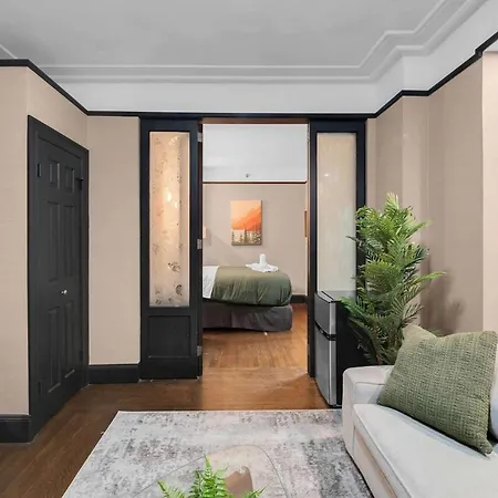 Unbeatable Location The Heart Of Nyc 1 Bdr W Gym *