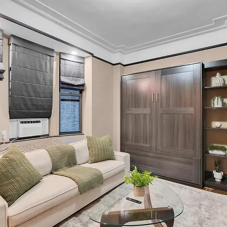 Unbeatable Location The Heart Of Nyc 1 Bdr W Gym Apartment *