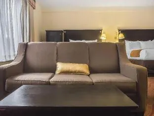 Hotel Comfort & Laguardia Airport 4*