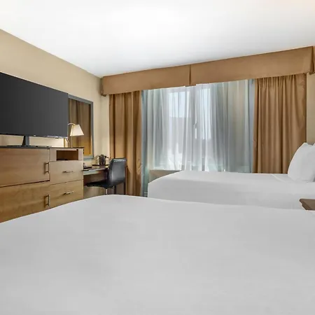 Hotel Western Queens Gold Coast 3*