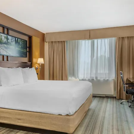 Western Queens Gold Coast Hotel New York