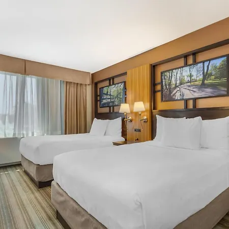 Hotel Western Queens Gold Coast 3*