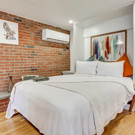 Cozy Valley Stream Studio, 20 Mi To Times Square! *