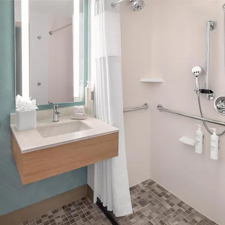Hilton Garden Queens Jfk
