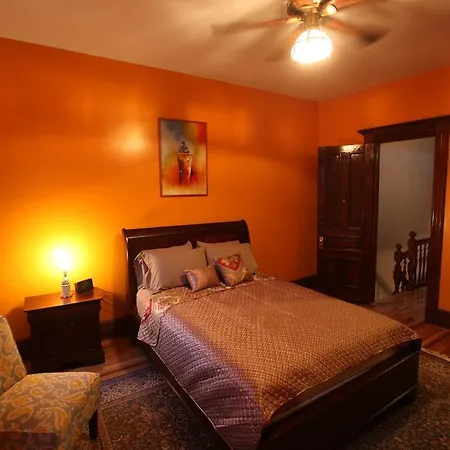 Richard's Place Apartment