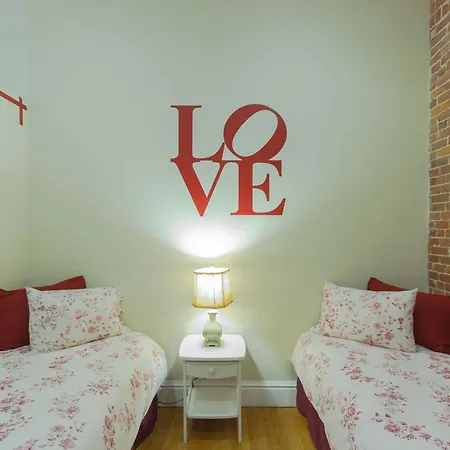 - Cozy * New York