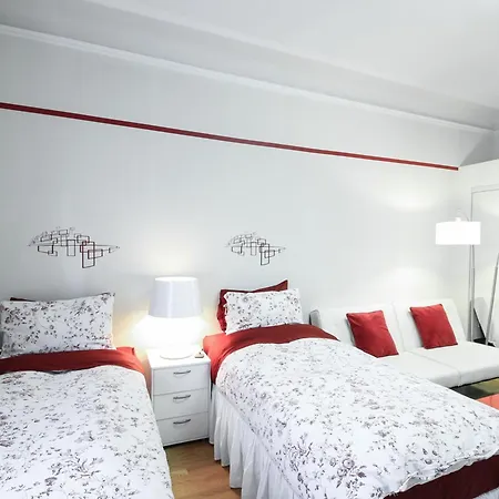 - Cozy Apartment *