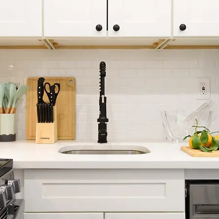 240-9 Luxury Prime Location W&d * New York