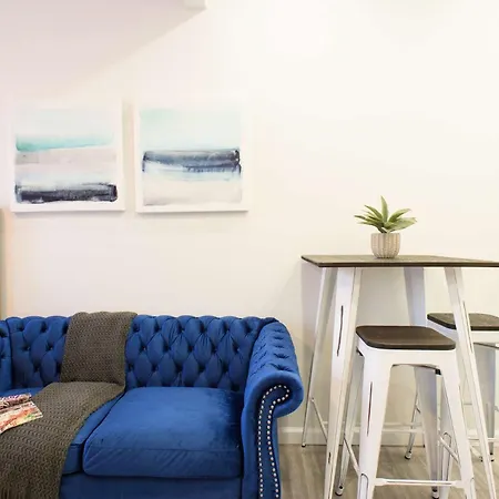 Apartment 240-5 New Prime Location W&d In Unit *
