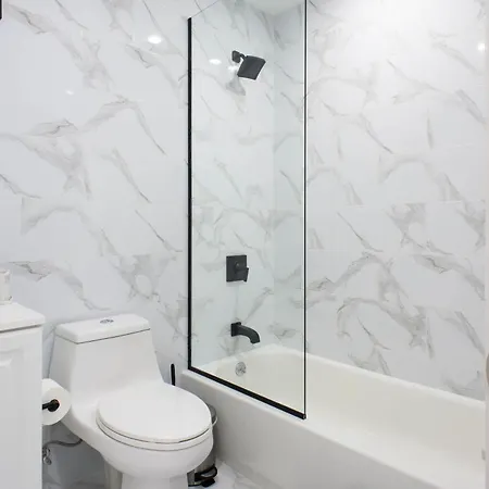 Apartment 240-12 Brand New Prime Location W&d *