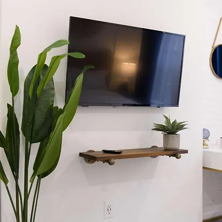 240-12 Brand New Prime Location W&d Apartment *