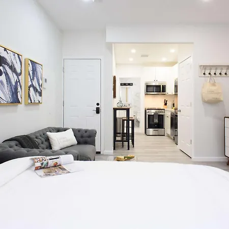 Apartment 240-12 Brand New Prime Location W&d New York