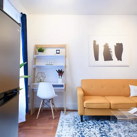 Apartment 69-5d Modern Lower East East 1br Brand New