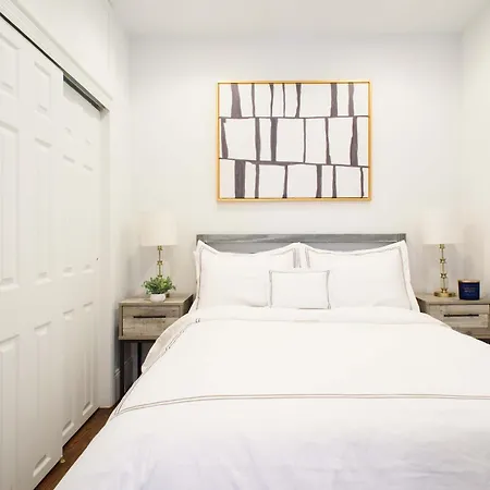 Apartment 69-4a Quality New Prime Lower East East 1br