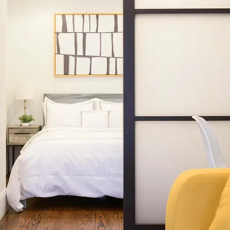 Apartment 69-4a Quality New Prime Lower East East 1br