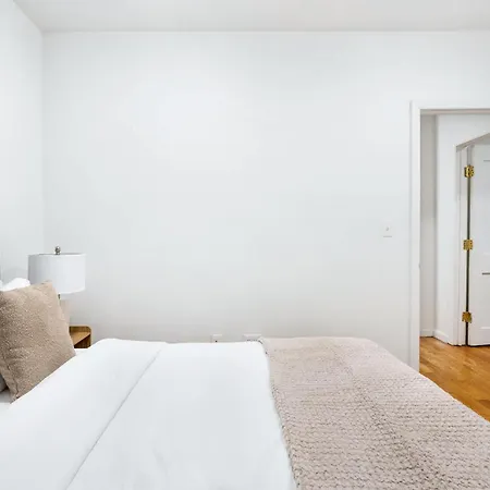 Apartment 109-1 Huge 3br Value Amazing Nyc *