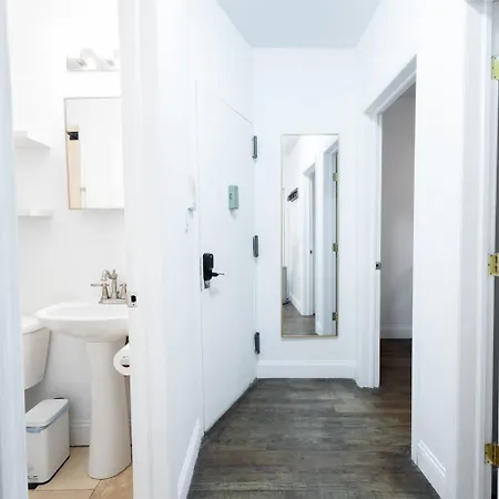 1435-2 3 Bedrooms 2bath W D Ues Apartment