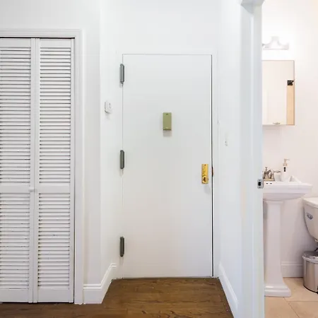 Apartment 1435-2 3 Bedrooms 2bath W D Ues New York