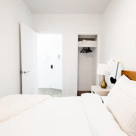 1435-2 3 Bedrooms 2bath W D Ues