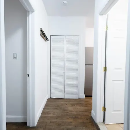 Apartment 1435-2 3 Bedrooms 2bath W D Ues