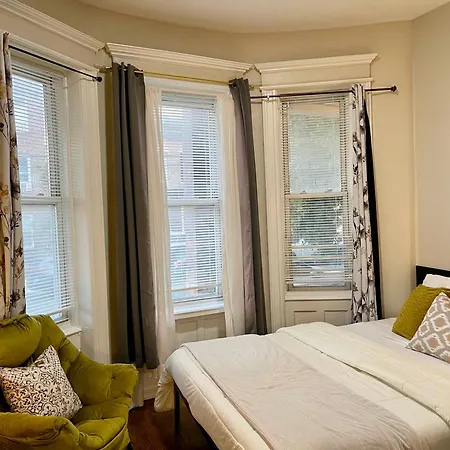 Cozy Staycation - Brooklyn Close To Train Stations New York