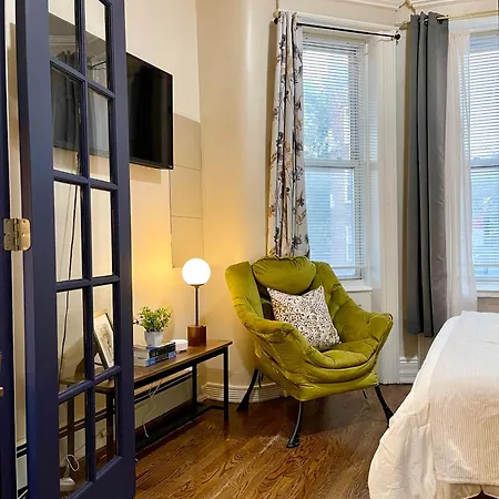 Cozy Staycation - Brooklyn Close To Train Stations *