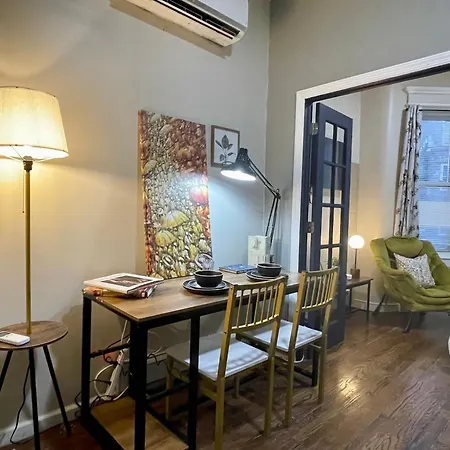 Cozy Staycation - Brooklyn Close To Train Stations Apartment *