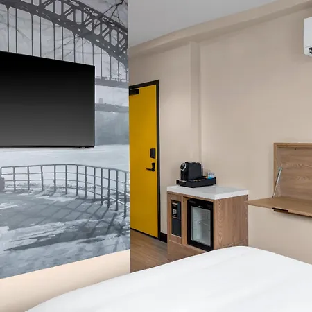 Hotel Voco Astoria By Ihg New York