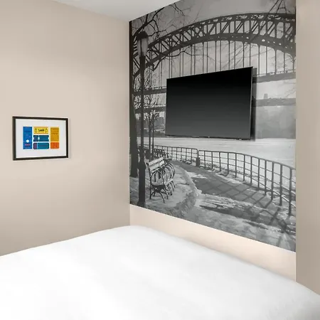 Voco Astoria By Ihg
