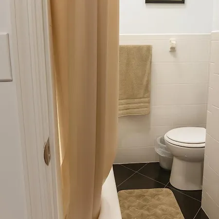 Comfy East Village Apartment