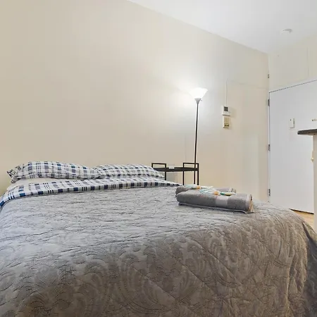 Park Side Living, Get Cozy Apartment *