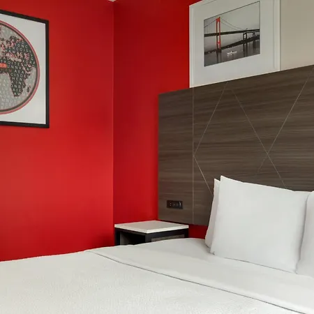 Ramada By Wyndham Brooklyn Empire Blvd