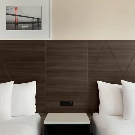 Ramada By Wyndham Brooklyn Empire Blvd Hotel 2*