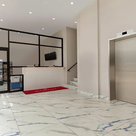 Hotel Ramada By Wyndham Brooklyn Empire Blvd 2*