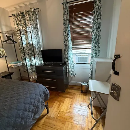 Bronx Private Near Manhattan Homestay