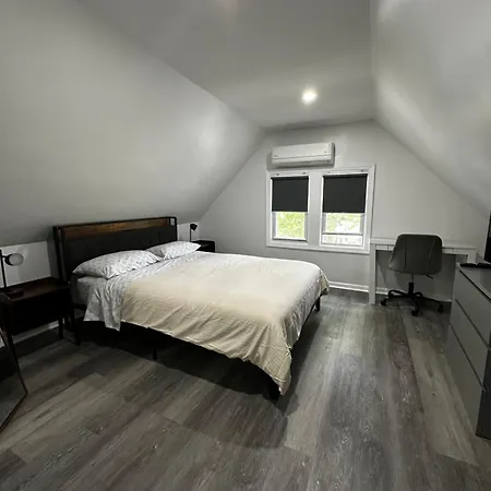 Modern & Cozy In Queens Near Train Station And Buses Homestay New York