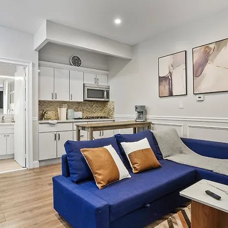 2bd Urban Ease In Lower East Side New York