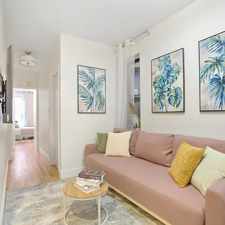 Cozy & Bright 2br In Upper East Side Apartment New York