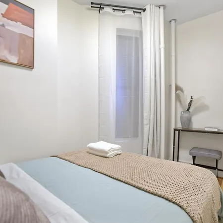 Cozy & Bright 2br In Upper East Side Apartment