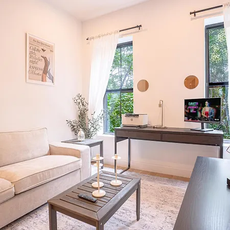 Bright & Cozy 3bd Brooklyn Getaway Apartment