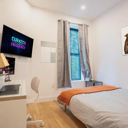 Chic & Modern 3br Retreat In The Heart Of Brooklyn *