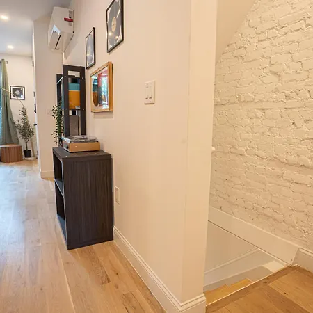 Modern 2br Basement Brooklyn And Backyard Apartment *