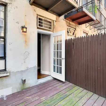 Lower East Side 2br Near Subway & Katz's *