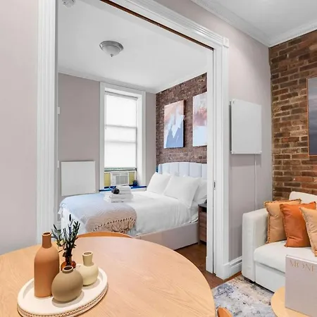 Apartment Lower East Side 2br Near Subway & Katz's *