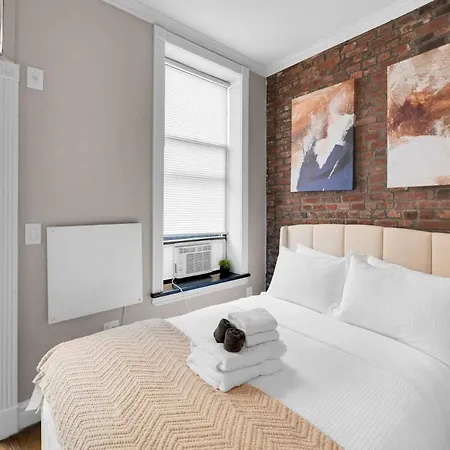 Lower East Side 2br Near Subway & Katz's