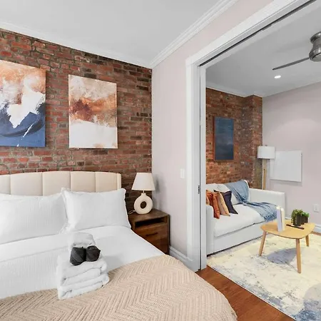 Apartment Lower East Side 2br Near Subway & Katz's New York