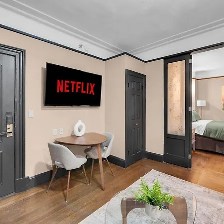 Unbeatable Location The Heart Of Nyc 1 Bdr W Gym Apartment New York