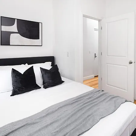 Spacious 3br Retreat Near Times Square * New York