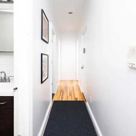 Spacious 3br Retreat Near Times Square Apartment