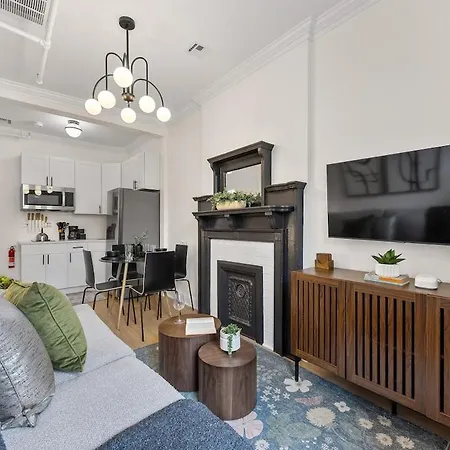 3br Brownstone Near Subway & Columbia Uni * New York